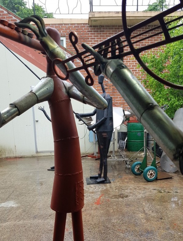 바이올린 플룻 연주 소녀상 제작 과정입니다. ( 금속 조형물 조각 ) - 바이올린 플룻 연주 소녀상 제작 과정 ( 금속 조형물 조각 )